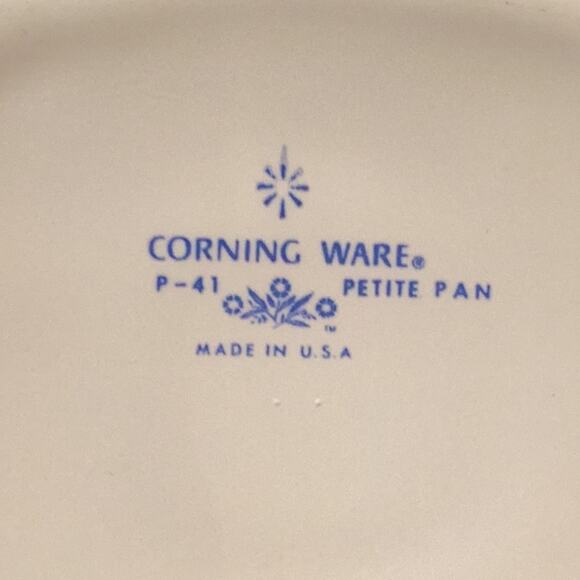 Vintage Corning Ware Petite Serving Dish With Blue Cornflower P-41. Preloved. - Picture 2 of 2